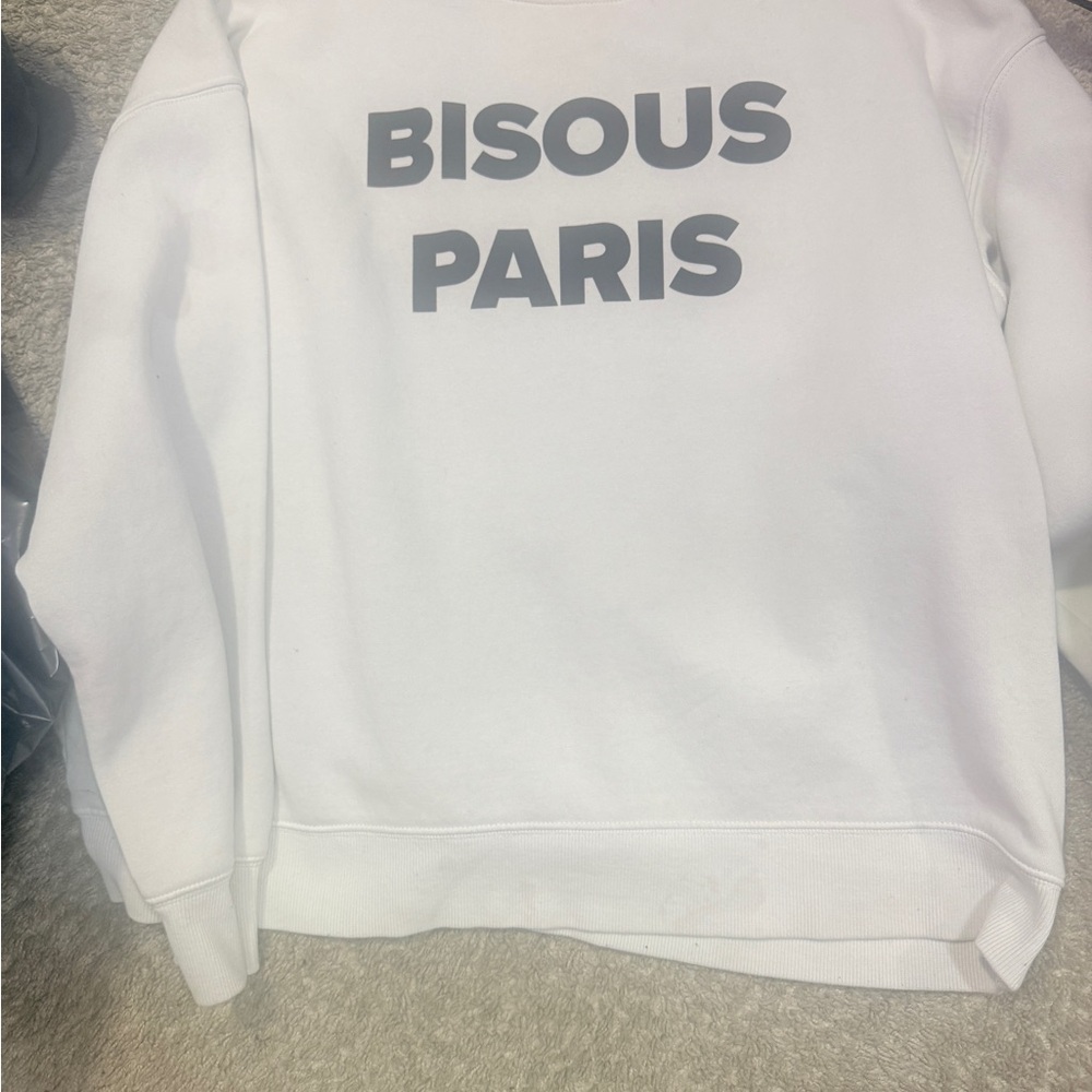White Sweatshirt with 'BISOUS PARIS' Print